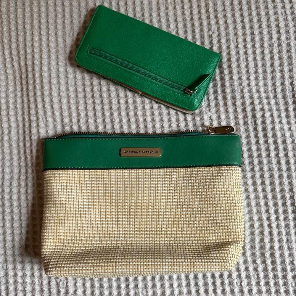 Adrienne Vittadini Green Straw Cosmetic Pouch Set